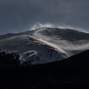 Preview wallpaper mountain, peak, snow, clouds, dark