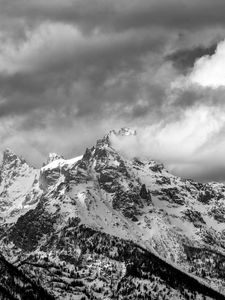 Preview wallpaper mountain, peak, snowy, clouds, fog, snow