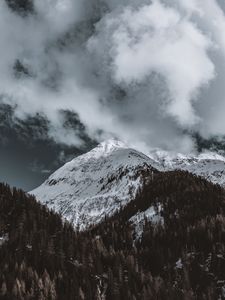 Preview wallpaper mountain, peak, snowy, clouds, italy