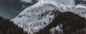 Preview wallpaper mountain, peak, snowy, clouds, italy