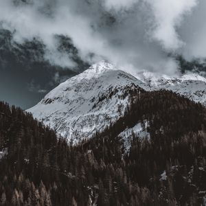 Preview wallpaper mountain, peak, snowy, clouds, italy