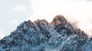 Preview wallpaper mountain, peak, snowy, clouds, landscape