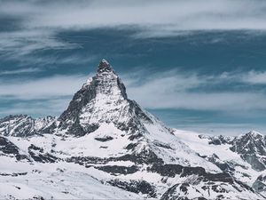 Preview wallpaper mountain, peak, snowy, mountain range, landscape