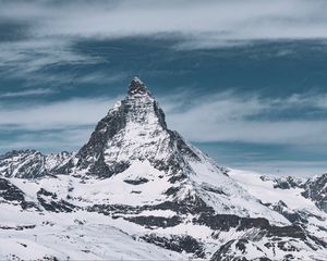 Preview wallpaper mountain, peak, snowy, mountain range, landscape