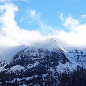 Preview wallpaper mountain, peak, top, snow, fog, sky