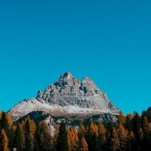 Preview wallpaper mountain, peak, trees, autumn, sky, mountain landscape