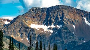 Preview wallpaper mountain, peak, trees, landscape