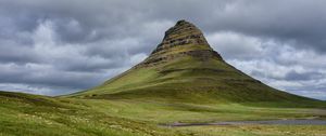 Preview wallpaper mountain, peak, valley, clouds, landscape