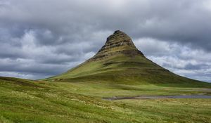 Preview wallpaper mountain, peak, valley, clouds, landscape