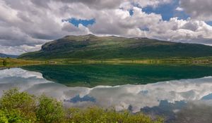 Preview wallpaper mountain, reflections, landscape, lake, clouds