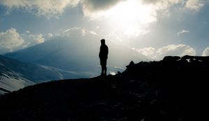 Preview wallpaper mountain, silhouette, loneliness, mount elbrus, russia