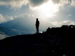 Preview wallpaper mountain, silhouette, loneliness, mount elbrus, russia