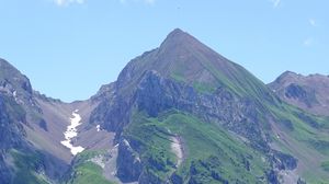Preview wallpaper mountain, slope, forest, trees, landscape