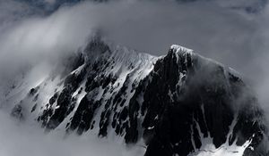 Preview wallpaper mountain, snow, fog, peak, antarctica