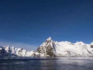 Preview wallpaper mountain, snow, lakes, landscape