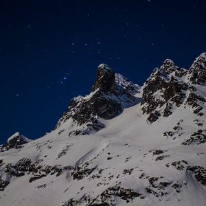 Preview wallpaper mountain, snow, night, winter