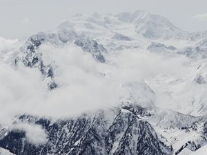 Preview wallpaper mountain, snow, peak, fog, clouds, white