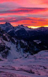 Preview wallpaper mountain, snow, peaks, sunset, tre cime di lavaredo, mountain range