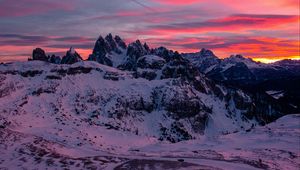 Preview wallpaper mountain, snow, peaks, sunset, tre cime di lavaredo, mountain range