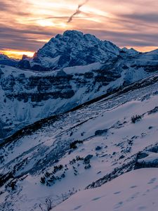 Preview wallpaper mountain, snow, peaks, tre cime di lavaredo, mountain range