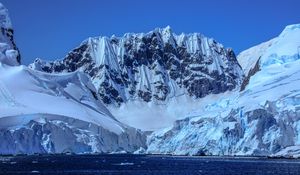 Preview wallpaper mountain, snow, snowy, antarctica
