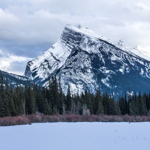 Preview wallpaper mountain, snow, winter, landscape, nature