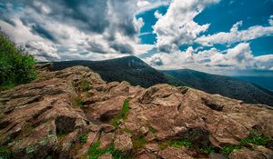 Preview wallpaper mountain, stones, peak, hawksbill mountain, shenandoah national park