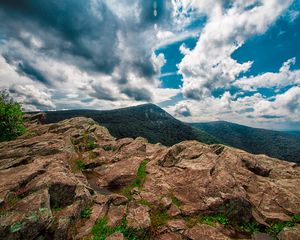 Preview wallpaper mountain, stones, peak, hawksbill mountain, shenandoah national park