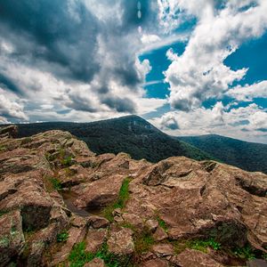 Preview wallpaper mountain, stones, peak, hawksbill mountain, shenandoah national park