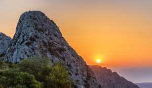 Preview wallpaper mountain, sun, sunrise, landscape