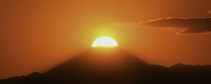 Preview wallpaper mountain, sun, sunset, nature, dark