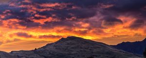 Preview wallpaper mountain, sunset, clouds, queenstown, new zealand