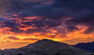 Preview wallpaper mountain, sunset, clouds, queenstown, new zealand