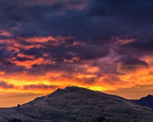 Preview wallpaper mountain, sunset, clouds, queenstown, new zealand