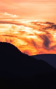 Preview wallpaper mountain, trees, sunset, outlines, clouds