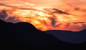 Preview wallpaper mountain, trees, sunset, outlines, clouds