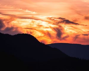 Preview wallpaper mountain, trees, sunset, outlines, clouds