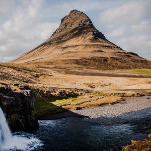 Preview wallpaper mountain, valley, landscape, iceland, nature