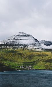 Preview wallpaper mountain, valley, shore, slope, buildings