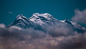 Preview wallpaper mountain, volcano, peak, clouds, snow