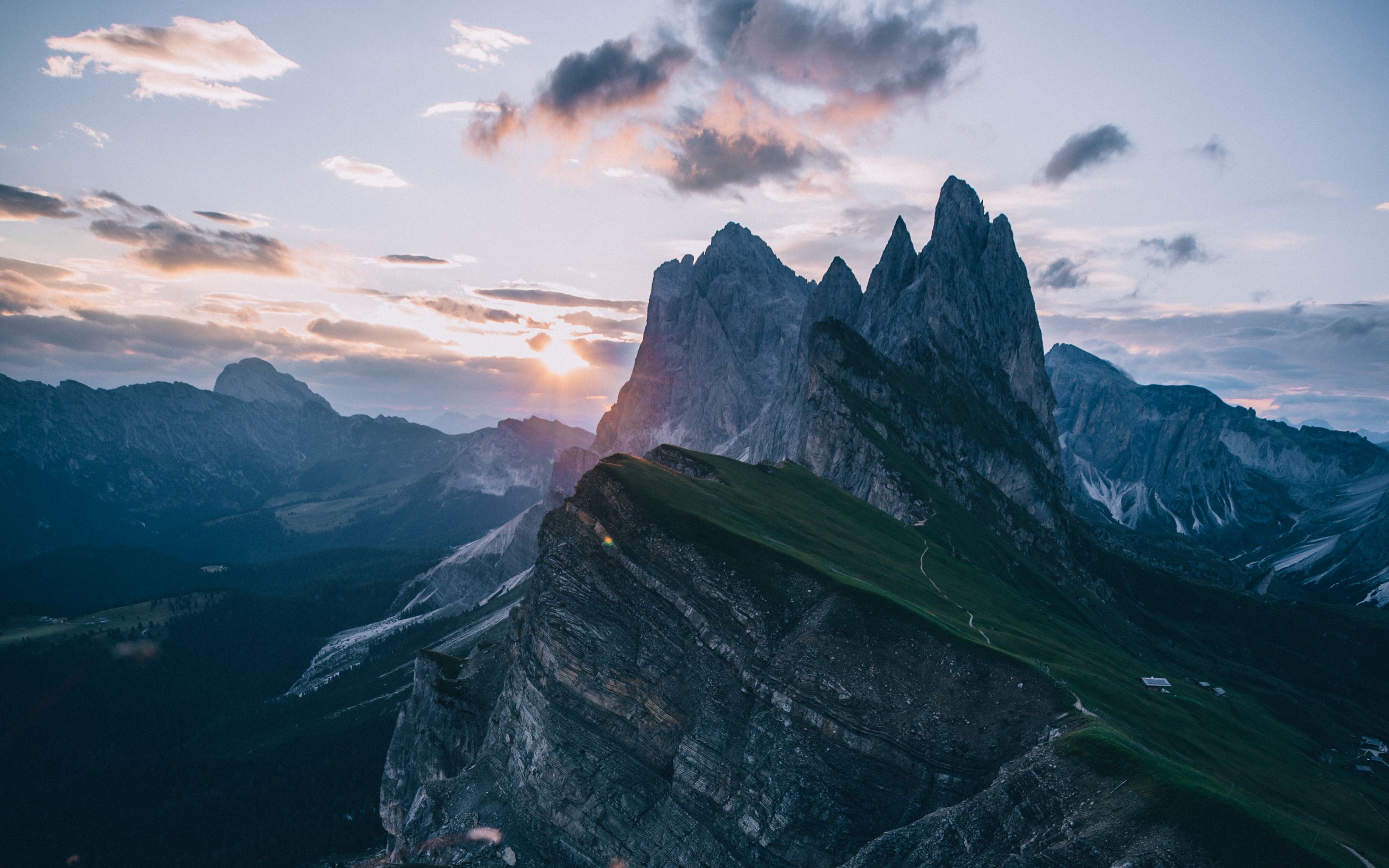 Just mountains. Горы Хуаншань, Китай. Доломитовые Альпы Млечный путь. Горы 4к. Заставка горы.