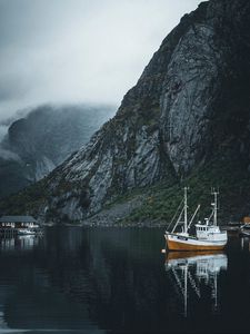 Preview wallpaper mountains, boats, water, fog