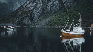 Preview wallpaper mountains, boats, water, fog