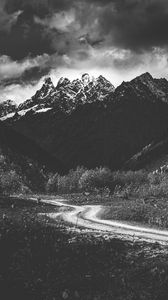 Preview wallpaper mountains, bw, snow, snowy, road