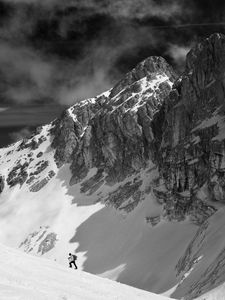 Preview wallpaper mountains, climber, snow, bw, landscape