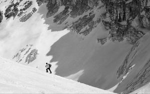 Preview wallpaper mountains, climber, snow, bw, landscape