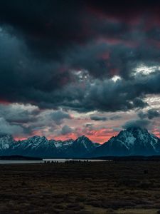 Preview wallpaper mountains, clouds, cloudy, sky