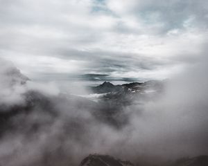 Preview wallpaper mountains, clouds, fog, peak, shroud