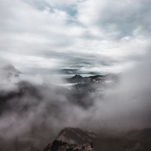 Preview wallpaper mountains, clouds, fog, peak, shroud