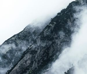 Preview wallpaper mountains, clouds, fog, slopes, vegetation